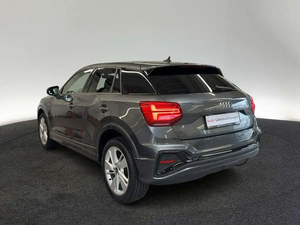 Gebraucht Audi Q2 S-Line 150 PS (110 kW) 2023 Daytonagrau perleffekt SUV