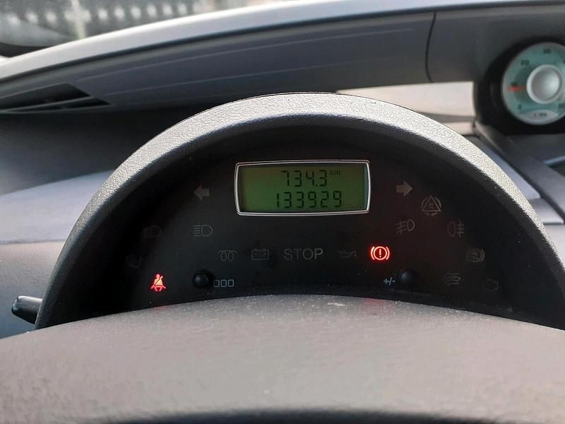 Schwarz Gebraucht 2003 Citroën C8 Van / Kleinbus | 3.100 € - Bild 1/4