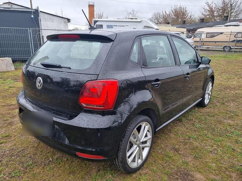 Gebraucht VW Polo Highline 90 PS (66 kW) 2014 Schwarz Kleinwagen