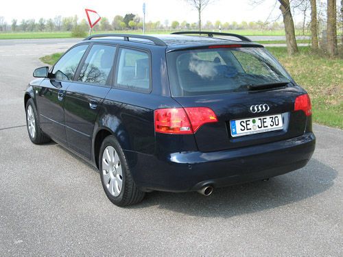 Gebraucht Audi A4 131 PS (96 kW) 2005 Blau Kombi