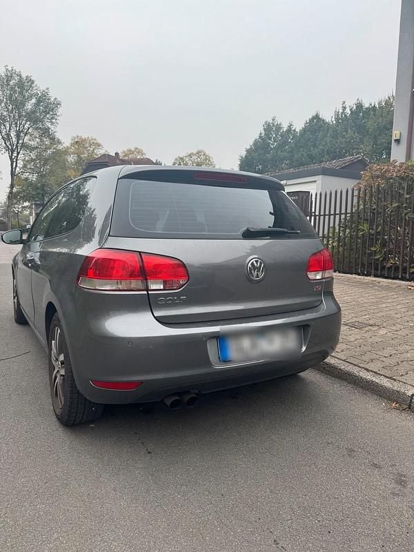 Grau Gebraucht 2009 VW Golf VI Coupé | 3.900 € (Fairer Preis) - Bild 1/4