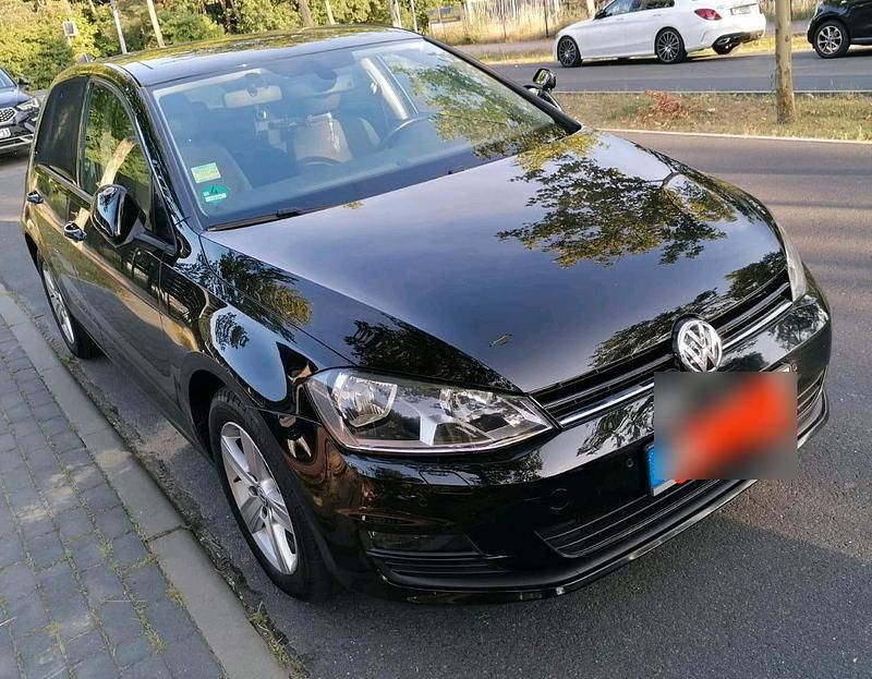 Schwarz Gebraucht 2015 VW Golf VII Limousine | 8.000 € (Fairer Preis) - Bild 1/4