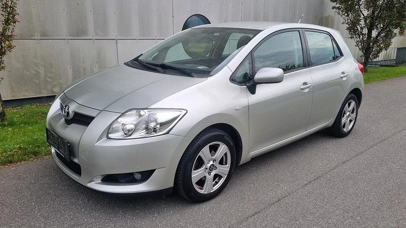 Grau Gebraucht 2007 Toyota Auris Kleinwagen | 2.700 € (Superpreis) - Bild 1/4