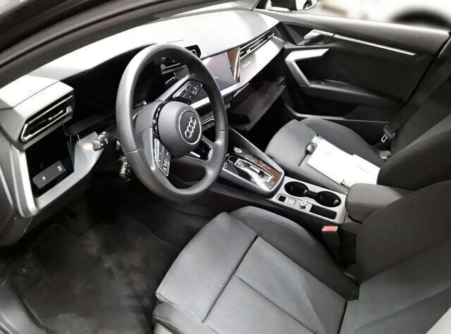 Grau Gebraucht 2024 Audi A3 Advanced Plus Limousine | 34.130 € (Etwas zu teuer) - Bild 1/2
