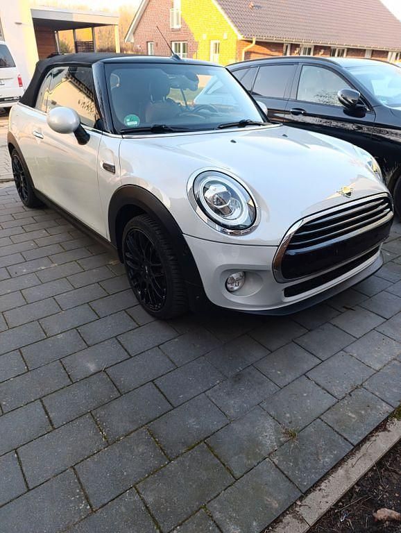 Gebraucht Mini Cooper D 116 PS (85 kW) 2018 Silber Kleinwagen