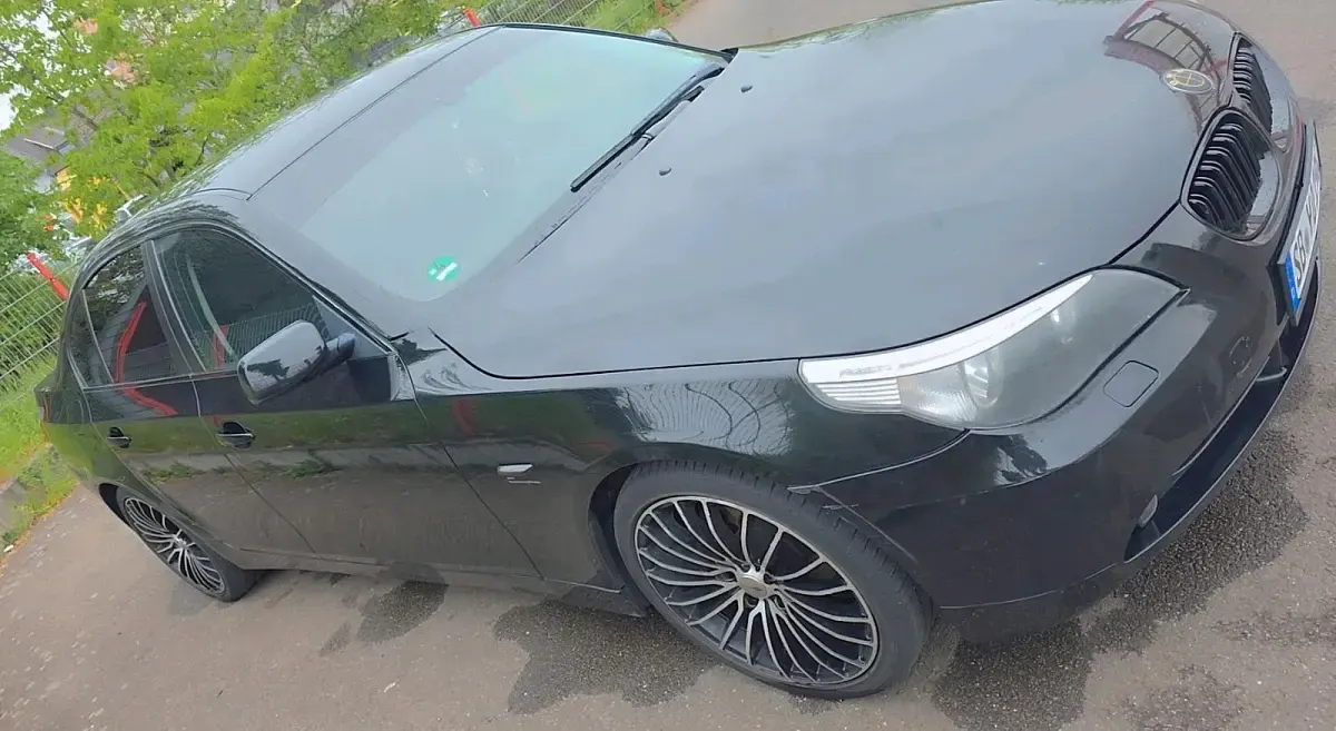 Gebraucht BMW 523 177 PS (130 kW) 2006 Schwarz Limousine