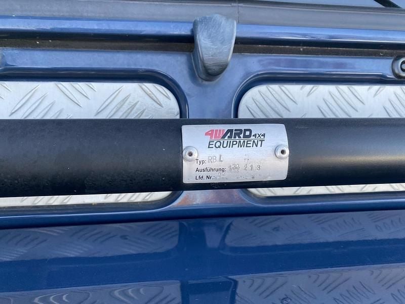 Gebraucht Land Rover Defender 122 PS (89 kW) 2009 Blau SUV