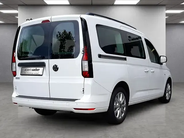 Gebraucht VW Caddy Maxi Life 122 PS (89 kW) 2023 Candyweiß Van / Kleinbus