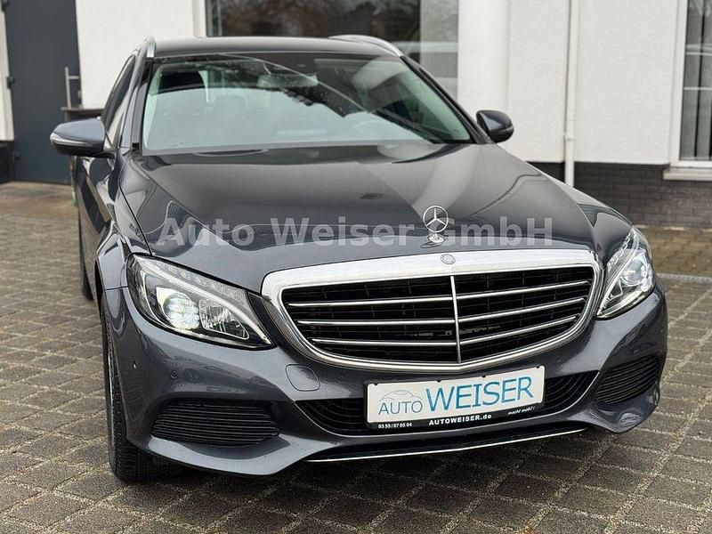 Gebraucht Mercedes C180 Avantgarde 156 PS (114 kW) 2015 Grau Limousine