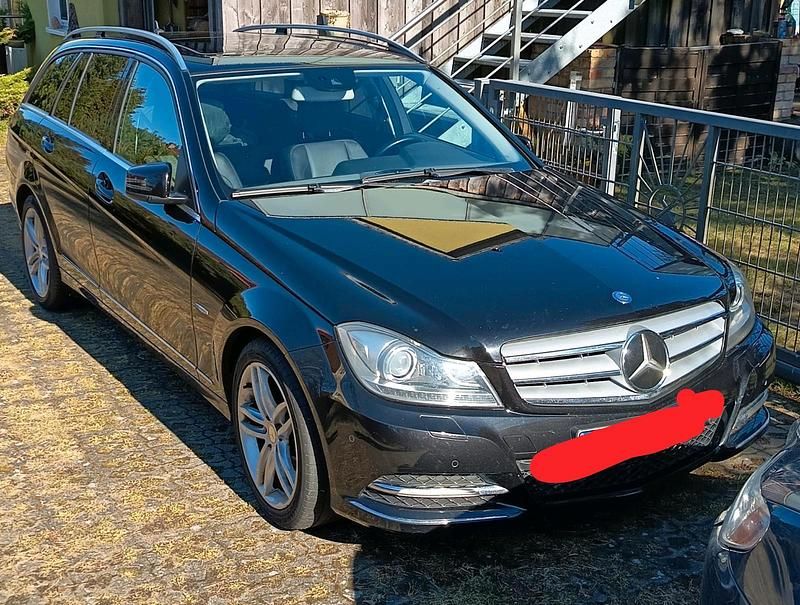 Gebraucht Mercedes C250 204 PS (150 kW) 2011 Schwarz Kombi