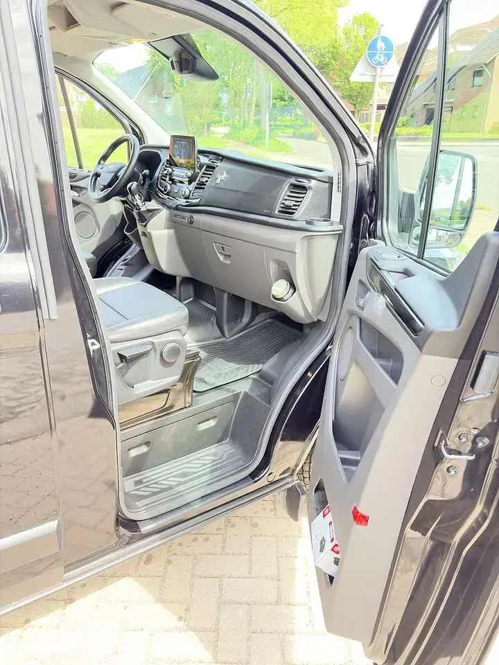 Gebraucht Ford Transit Custom 170 PS (125 kW) 2023 Schwarz Van