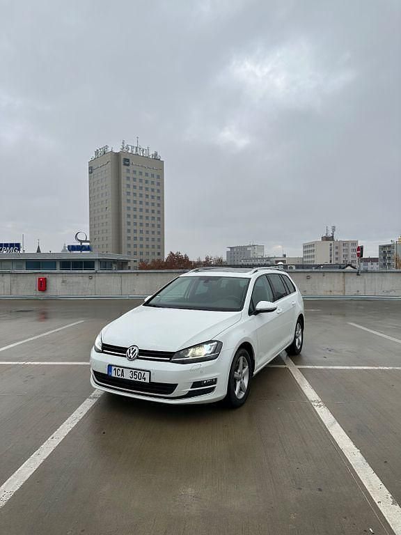 Weiß Gebraucht 2015 VW Golf VII Kombi | 7.800 € (Fairer Preis) - Bild 1/4