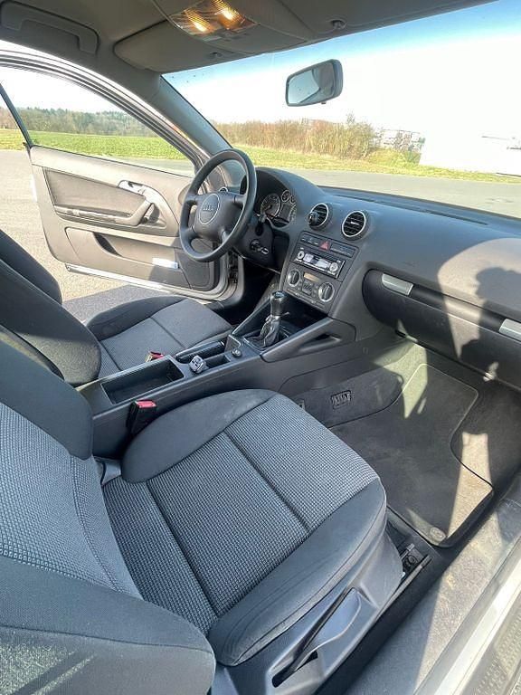 Gebraucht Audi A3 Ambiente 102 PS (75 kW) 2003 Grau Kleinwagen