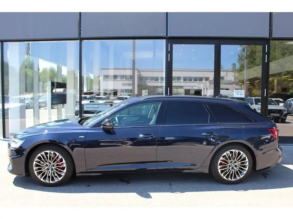 Gebraucht Audi A6 S-Line 367 PS (269 kW) 2021 Blau Kombi