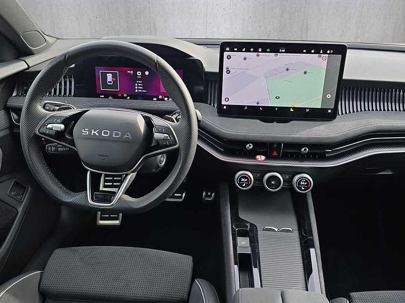 Gebraucht Skoda Superb SportLine 204 PS (150 kW) 2025 Ebony schwarz Kombi