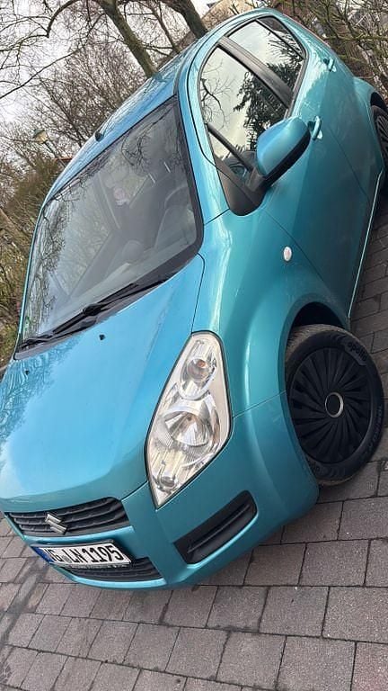 Grün Gebraucht 2012 Suzuki Splash Basic Kleinwagen | 1.500 € (Guter Preis) - Bild 1/4