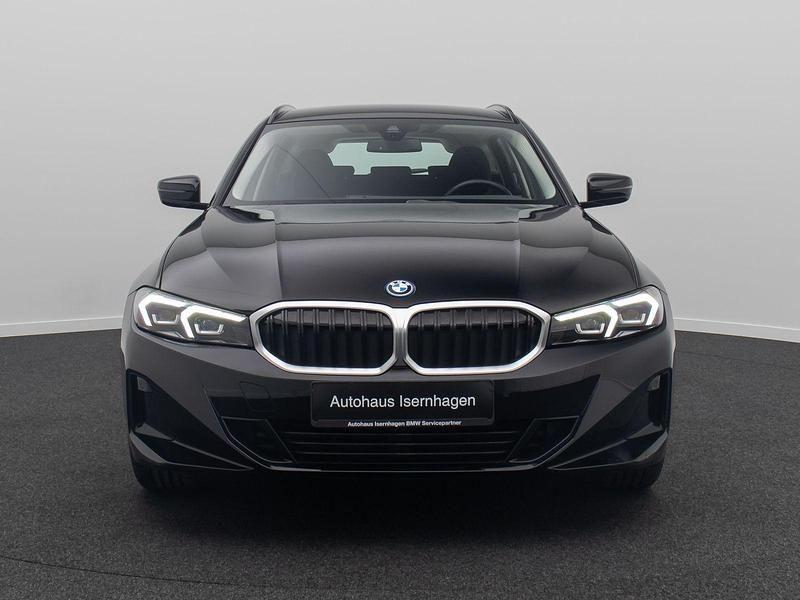 Gebraucht BMW 320e Sport Line 204 PS (150 kW) 2022 Schwarz ii668 Kombi