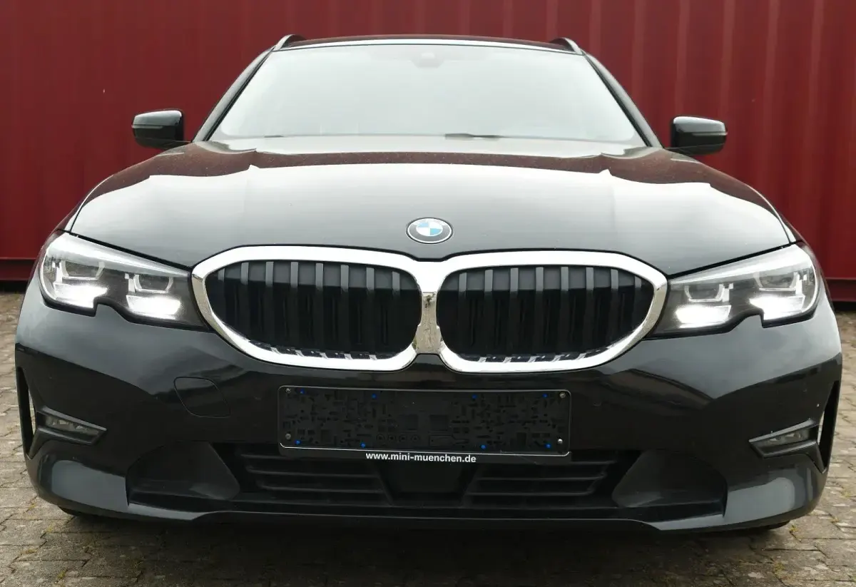 Gebraucht BMW 318 Advantage 150 PS (110 kW) 2022 Schwarz Kombi