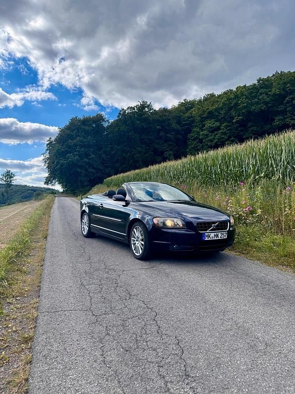 Blau Gebraucht 2006 Volvo C70 Cabrio | 8.690 € (Etwas zu teuer) - Bild 1/4