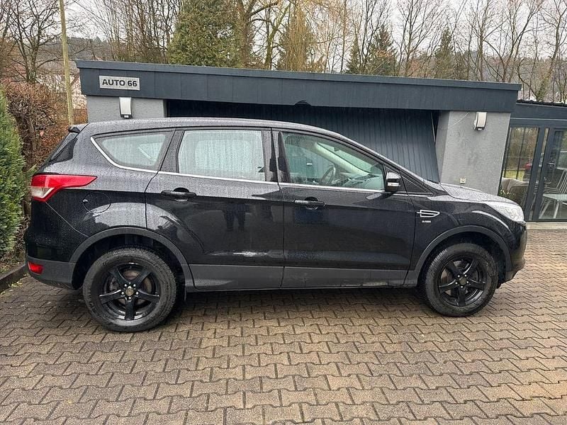 Gebraucht Ford Kuga Titanium 182 PS (133 kW) 2015 Schwarz SUV