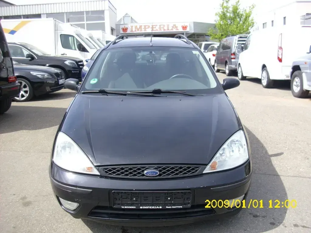 Second-hand Ford Focus 131 CP (96 kW) 2004 Negru Berlinǎ