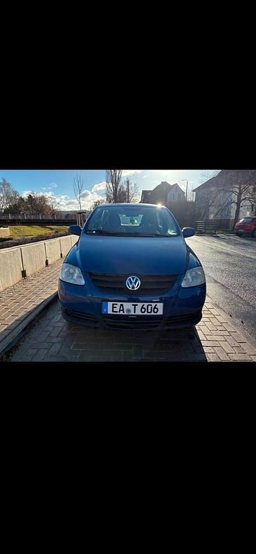 Blau Gebraucht 2009 VW Fox Refresh Kleinwagen | 1.750 € (Superpreis) - Bild 1/4