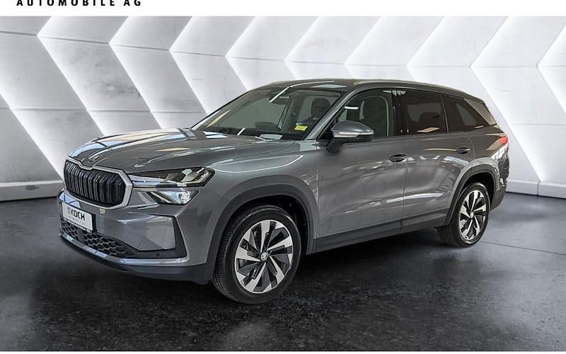 Grau Gebraucht 2024 Skoda Kodiaq Selection SUV | 37.990 € (Guter Preis) - Bild 1/4