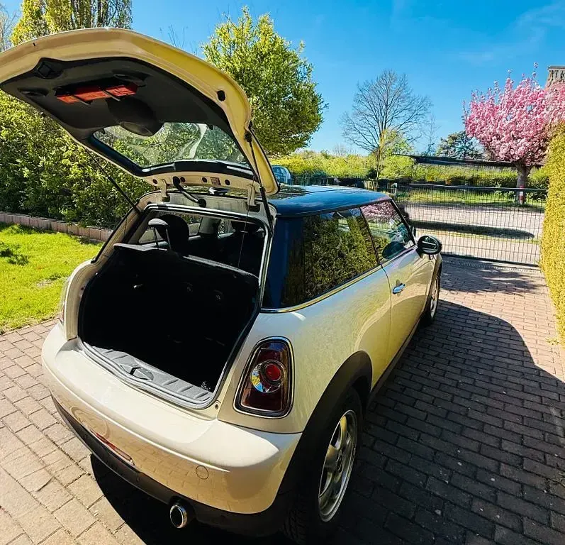 Gebraucht Mini Cooper D 111 PS (81 kW) 2012 Weiß Kleinwagen