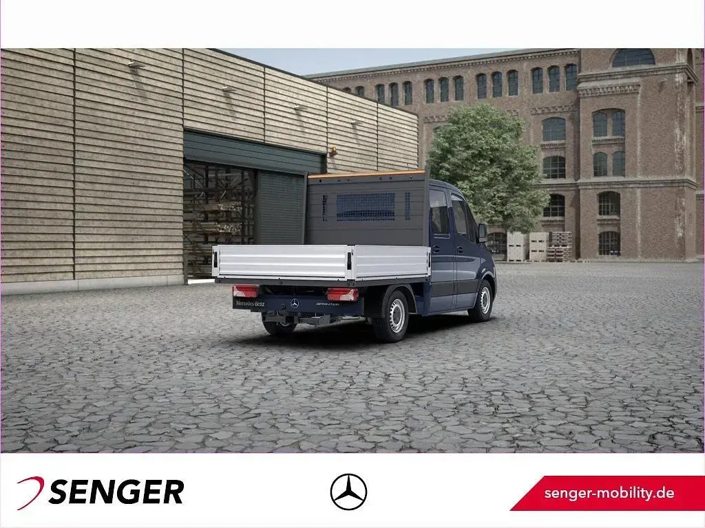 Używany Mercedes Sprinter 150 KM (110 kW) 2022 Niebieski Van