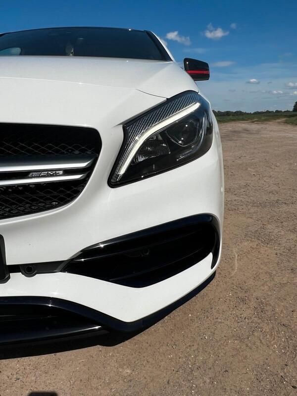 Weiß Gebraucht 2015 Mercedes A45 AMG AMG Limousine | 26.999 € (Fairer Preis) - Bild 1/4