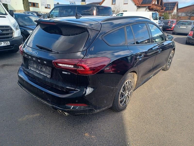 Usata Ford Focus ST-Line 125 CV (91 kW) 2022 Nero Station wagon