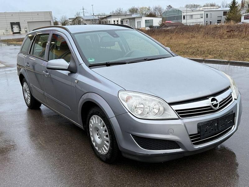 Gebraucht Opel Astra Edition 116 PS (85 kW) 2008 Silber Limousine