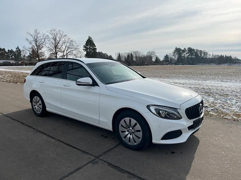 Gebraucht Mercedes C220 170 PS (125 kW) 2016 Weiß Kombi