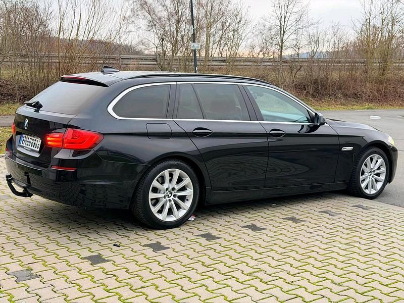 Gebraucht BMW 520 184 PS (135 kW) 2012 Schwarz Kombi