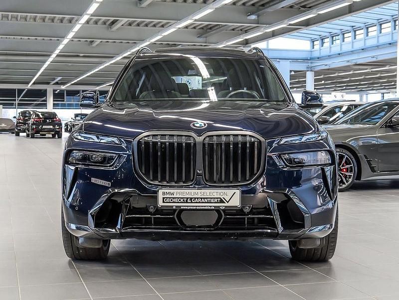 Gebraucht BMW X7 M Sport 340 PS (250 kW) 2025 Schwarz SUV