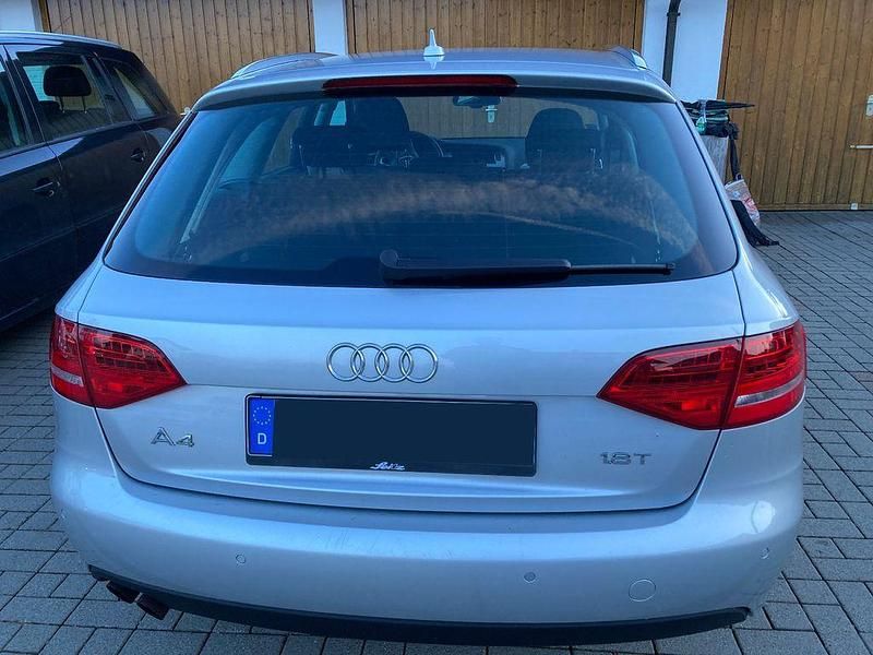 Gebraucht Audi A4 Ambiente 160 PS (117 kW) 2009 Silber Kombi