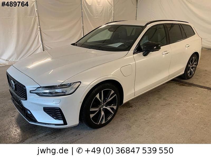 Weiß Gebraucht 2022 Volvo V60 Plus Kombi | 27.950 € (Fairer Preis) - Bild 1/4