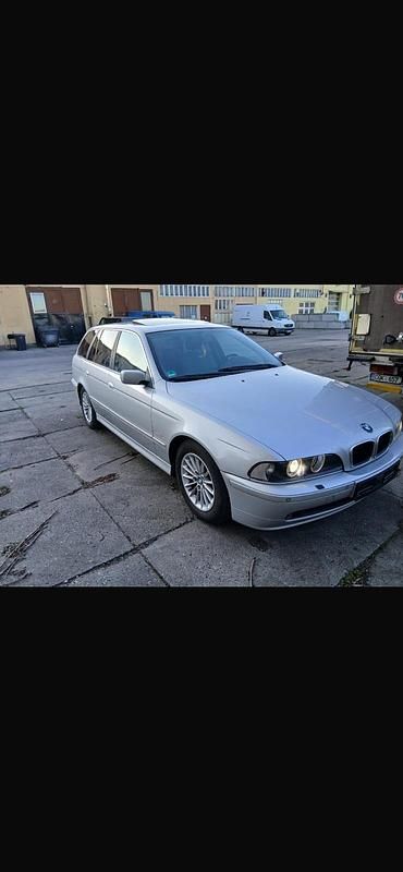 Gebraucht BMW 525 163 PS (119 kW) 2003 Silber Kombi