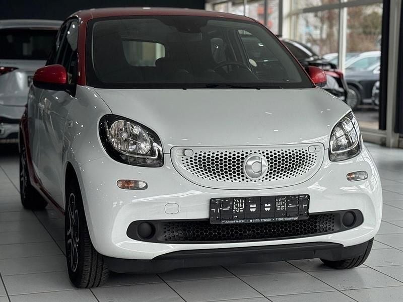 Gebraucht Smart ForFour Passion 71 PS (52 kW) 2016 Karosserie in white Kleinwagen