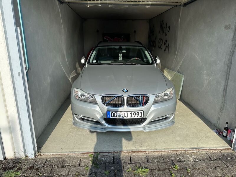 Schwarz Gebraucht 2010 BMW 318 Exclusive Kombi | 4.900 € (Guter Preis) - Bild 1/4