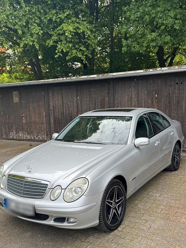 Occasion Mercedes E200 122 ch (89 kW) 2004 Gris Berline