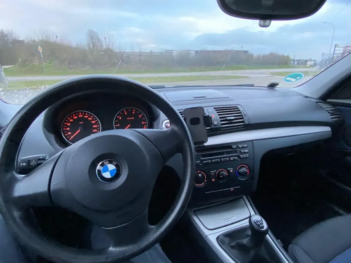 Second-hand BMW 116 122 CP (89 kW) 2008 Albastru Hatchback