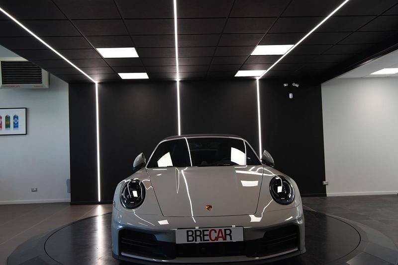 Gebraucht Porsche 911 394 PS (289 kW) 2024 Weiß Cabrio