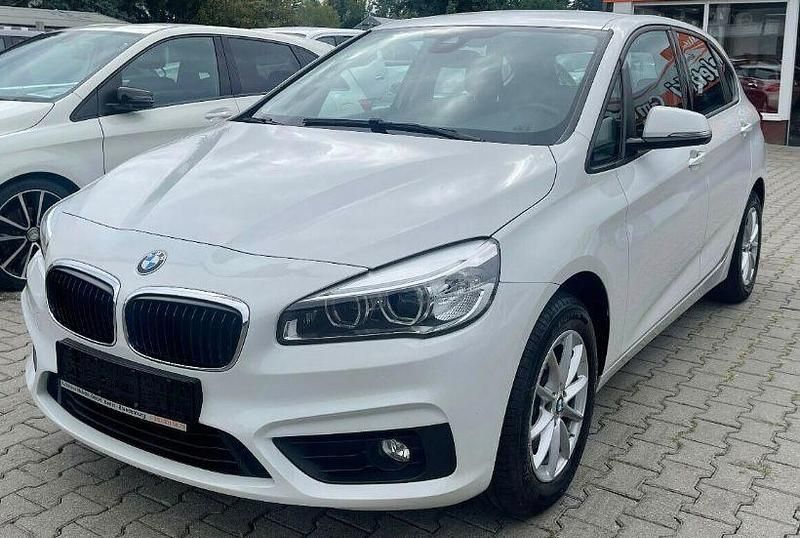 Gebraucht BMW 218 Active Tourer 136 PS (100 kW) 2016 Weiß Van / Kleinbus