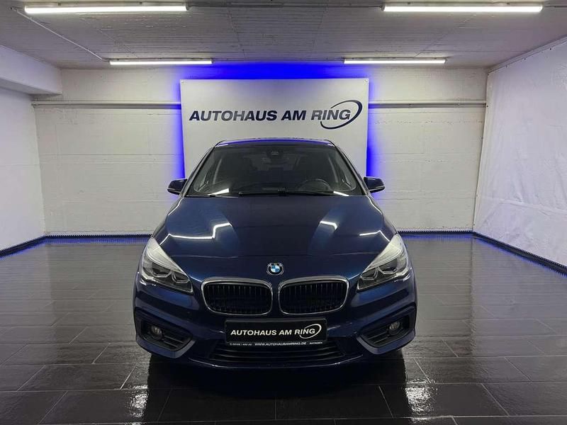 Mediterranblau metallic Gebraucht 2017 BMW 216 Van / Kleinbus | 11.999 € (Fairer Preis) - Bild 1/4