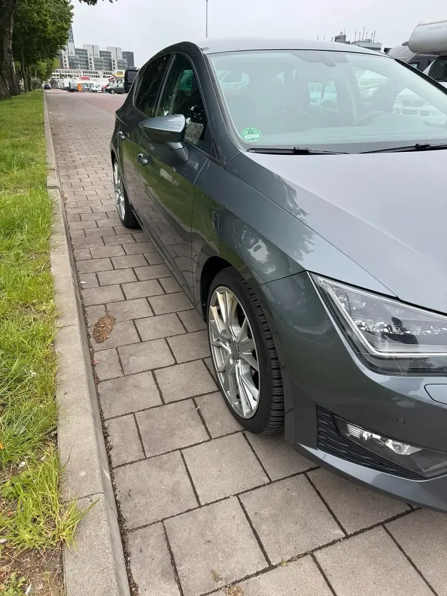 Gebraucht Seat Leon FR 184 PS (135 kW) 2015 Grau Kleinwagen