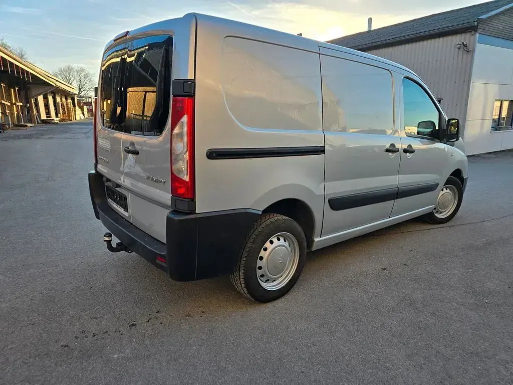 Käytetty Citroën Jumpy 120 HP (88 kW) 2011 Harmaa Tila-auto