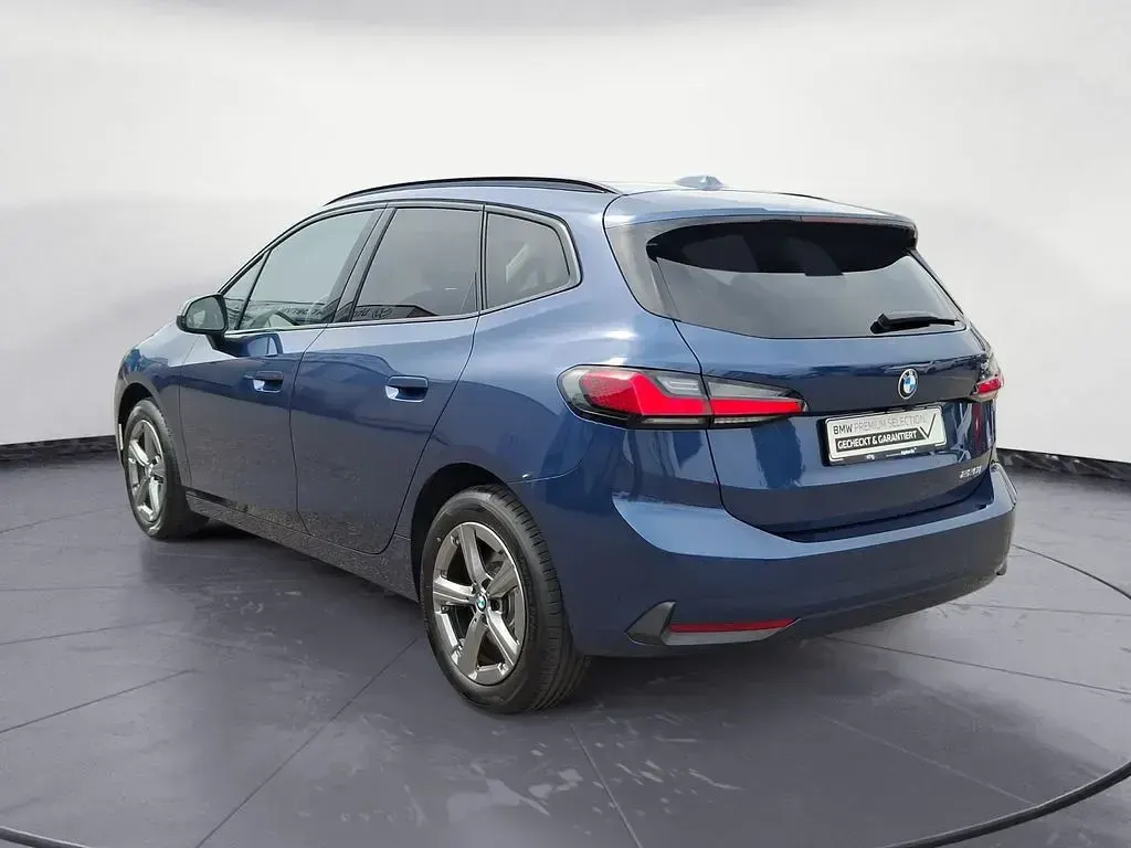 Gebraucht BMW 220 Active Tourer 170 PS (125 kW) 2025 Blau Van / Kleinbus