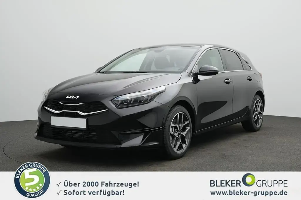 Second-hand Kia Ceed 140 CP (102 kW) 2025 Argintiu Hatchback