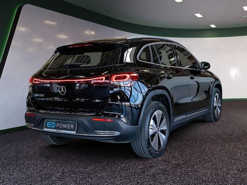 Gebraucht Mercedes EQA250 Progressive 140 kW (191 PS) 2022 Schwarz SUV
